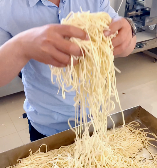 小型面條機(jī)做的面條怎么樣