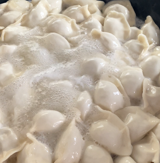 仿手工餃子機(jī)做出來的餃子